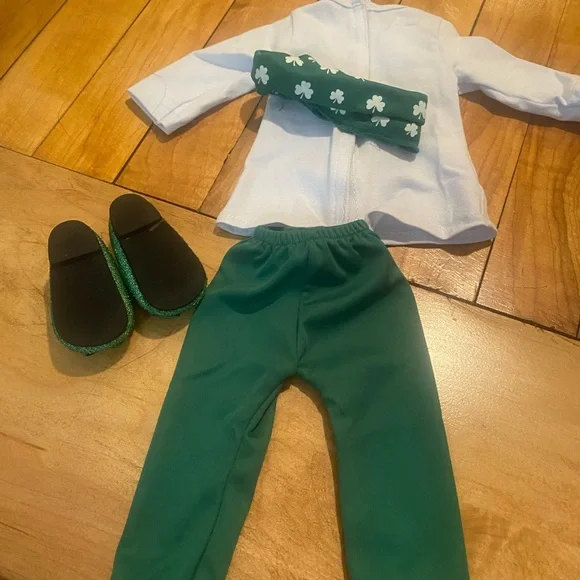 St. Patrick’s Day Chic! - Picture 2 of 3